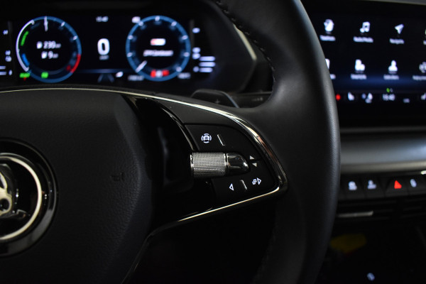 Škoda Octavia Combi TSI iV PHEV 204PK DSG HYBRID BUSINESS NAVI/CARPLAY/PDC