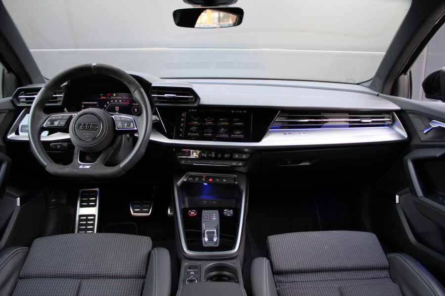 Audi S3 Sportback 2.0 TFSI S3 quattro | PANO | MEMORY | KEYLESS | B&O | RS-VELGEN | MAXTON | ACC | Audi S3 Sportback 2.0 TFSI S3 quattro | PANO | MEMORY | KEYLESS | B&O | RS-VELGEN | MAXTON | ACC |