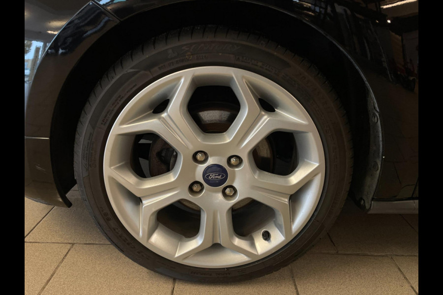 Ford Transit Courier 1.0 Ambiente Start&Stop AIRCO ELEK RAMEN CENT VERG PARKEERSENSOREN ZEER NETTE BESTELAUTO Ford Transit Courier 1.0 Ambiente Start&Stop AIRCO ELEK RAMEN CENT VERG PARKEERSENSOREN ZEER NETTE BESTELAUTO