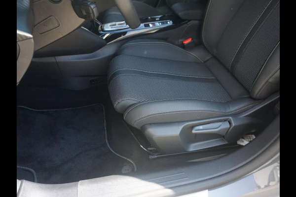 Peugeot 208 Hybrid 136 e-DCS6 GT | Automaat | Navigatie | Draadloze telefoonlader | Camera voor en achter | Adaptieve Cruise Control Peugeot 208 Hybrid 136 e-DCS6 GT | Automaat | Navigatie | Draadloze telefoonlader | Camera voor en achter | Adaptieve Cruise Control