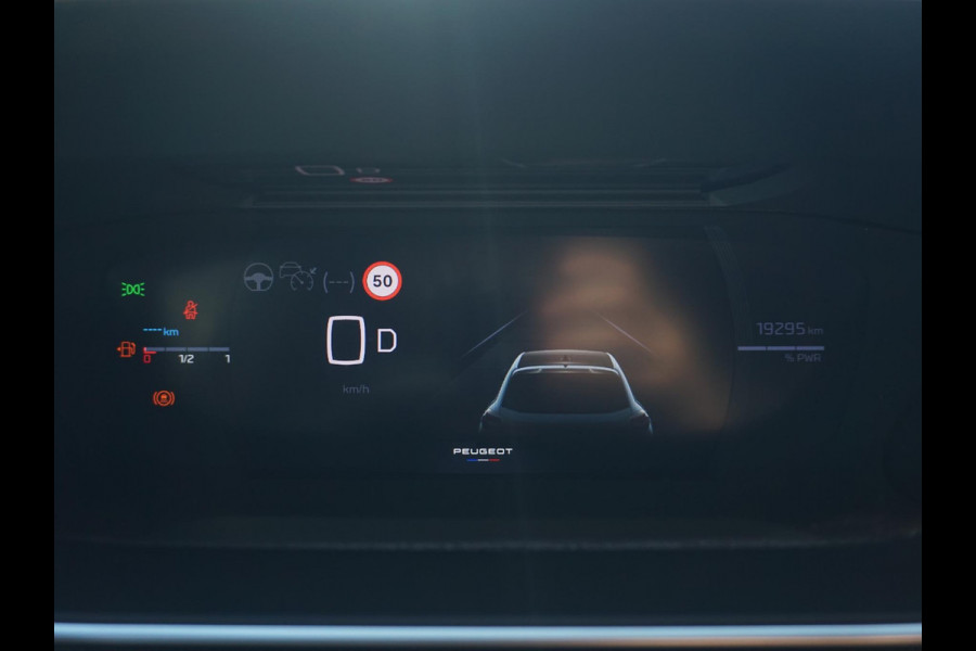 Peugeot 208 Hybrid 136 e-DCS6 GT | Automaat | Navigatie | Draadloze telefoonlader | Camera voor en achter | Adaptieve Cruise Control Peugeot 208 Hybrid 136 e-DCS6 GT | Automaat | Navigatie | Draadloze telefoonlader | Camera voor en achter | Adaptieve Cruise Control