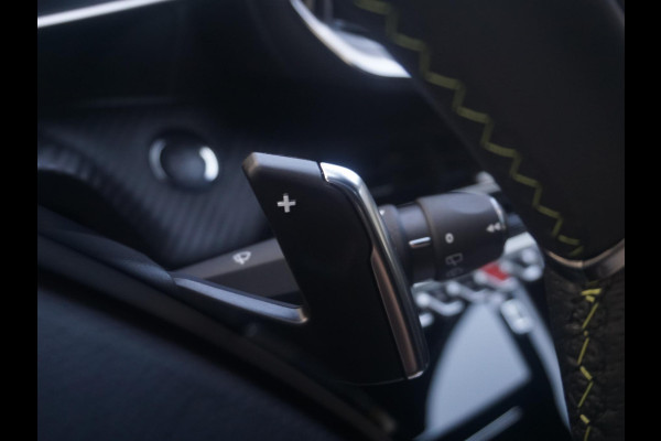 Peugeot 208 Hybrid 136 e-DCS6 GT | Automaat | Navigatie | Draadloze telefoonlader | Camera voor en achter | Adaptieve Cruise Control Peugeot 208 Hybrid 136 e-DCS6 GT | Automaat | Navigatie | Draadloze telefoonlader | Camera voor en achter | Adaptieve Cruise Control