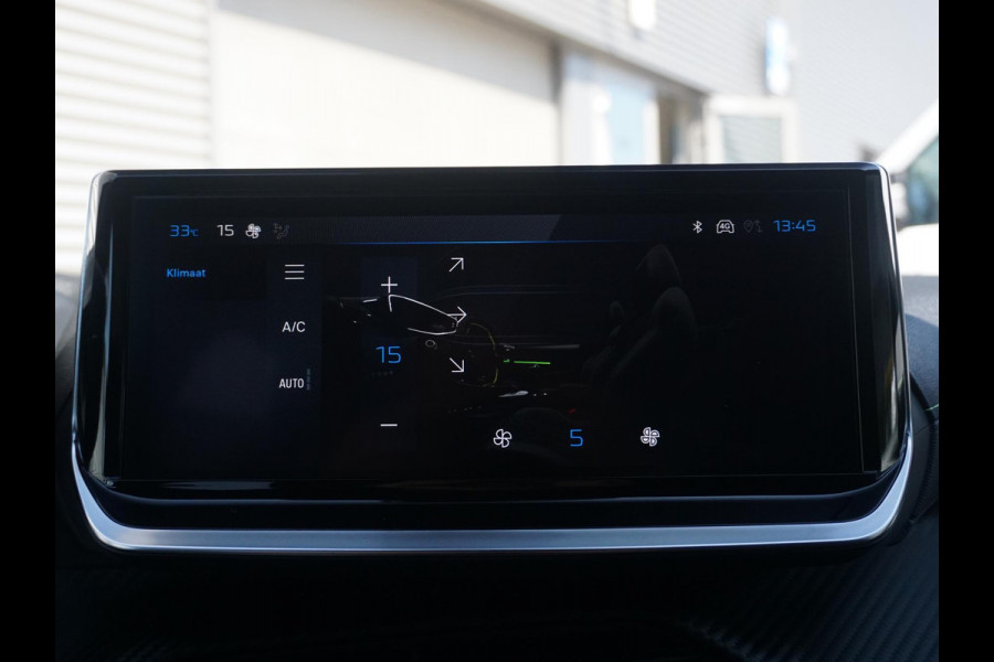 Peugeot 208 Hybrid 136 e-DCS6 GT | Automaat | Navigatie | Draadloze telefoonlader | Camera voor en achter | Adaptieve Cruise Control Peugeot 208 Hybrid 136 e-DCS6 GT | Automaat | Navigatie | Draadloze telefoonlader | Camera voor en achter | Adaptieve Cruise Control