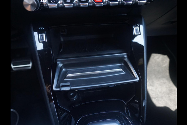 Peugeot 208 Hybrid 136 e-DCS6 GT | Automaat | Navigatie | Draadloze telefoonlader | Camera voor en achter | Adaptieve Cruise Control Peugeot 208 Hybrid 136 e-DCS6 GT | Automaat | Navigatie | Draadloze telefoonlader | Camera voor en achter | Adaptieve Cruise Control