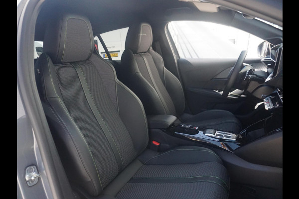Peugeot 208 Hybrid 136 e-DCS6 GT | Automaat | Navigatie | Draadloze telefoonlader | Camera voor en achter | Adaptieve Cruise Control Peugeot 208 Hybrid 136 e-DCS6 GT | Automaat | Navigatie | Draadloze telefoonlader | Camera voor en achter | Adaptieve Cruise Control