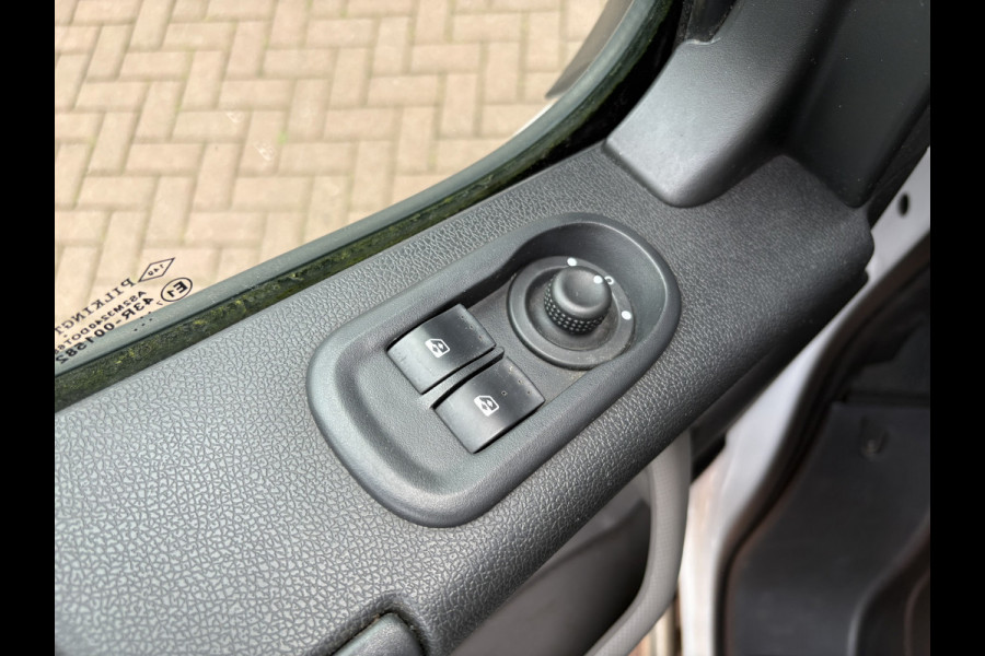 Renault Master T35 2.3 dCi 145pk Euro6 L2H2 Energy CAMERA/DAB/NAVI/CRUISE/PDC/TREKHAAK2.500KG