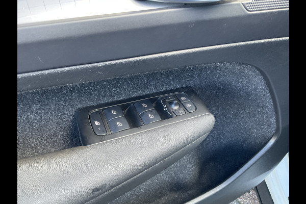 Volvo XC40 1.5 T4 Recharge Inscription Stoel.Stuurverw. Carplay 1Eig Plug-in PHEV