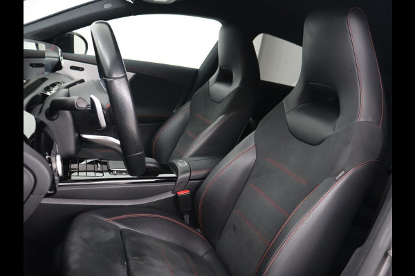 Mercedes-Benz CLA-Klasse 180d Business Solution AMG | Stoelverwarming | Carplay | Camera | Leder/Alcantara | Navigatie | Widescreen | Sfeerverlichting | Designo Mountaingrijs Magno