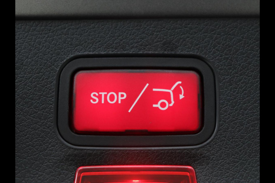 Mercedes-Benz CLA-Klasse 180d Business Solution AMG | Stoelverwarming | Carplay | Camera | Leder/Alcantara | Navigatie | Widescreen | Sfeerverlichting | Designo Mountaingrijs Magno