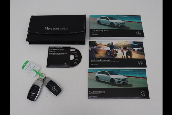 Mercedes-Benz CLA-Klasse 180d Business Solution AMG | Stoelverwarming | Carplay | Camera | Leder/Alcantara | Navigatie | Widescreen | Sfeerverlichting | Designo Mountaingrijs Magno