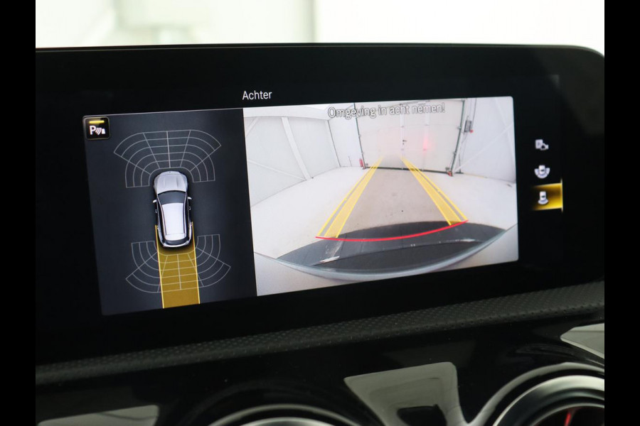 Mercedes-Benz CLA-Klasse 180d Business Solution AMG | Stoelverwarming | Carplay | Camera | Leder/Alcantara | Navigatie | Widescreen | Sfeerverlichting | Designo Mountaingrijs Magno