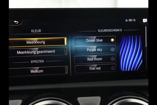 Mercedes-Benz CLA-Klasse 180d Business Solution AMG | Stoelverwarming | Carplay | Camera | Leder/Alcantara | Navigatie | Widescreen | Sfeerverlichting | Designo Mountaingrijs Magno