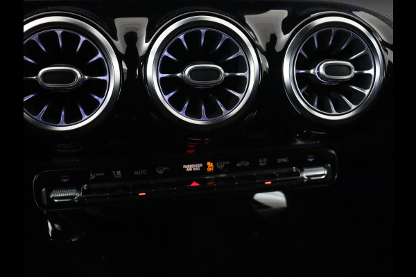 Mercedes-Benz CLA-Klasse 180d Business Solution AMG | Stoelverwarming | Carplay | Camera | Leder/Alcantara | Navigatie | Widescreen | Sfeerverlichting | Designo Mountaingrijs Magno