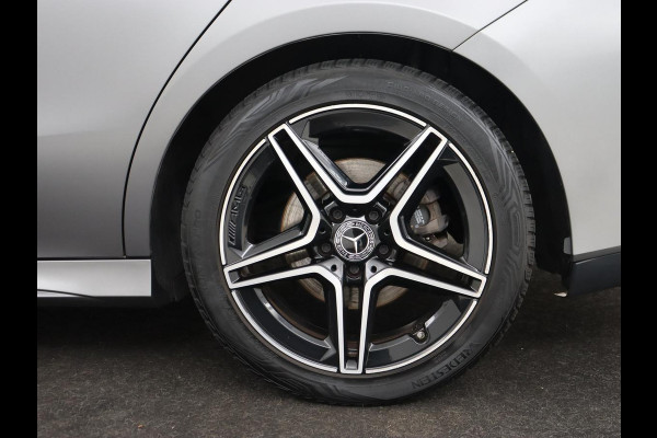 Mercedes-Benz CLA-Klasse 180d Business Solution AMG | Stoelverwarming | Carplay | Camera | Leder/Alcantara | Navigatie | Widescreen | Sfeerverlichting | Designo Mountaingrijs Magno