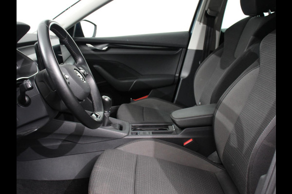 Škoda Octavia Combi 1.0 TSI 110pk Business Edition | Navigatie | Digitale Cockpit | Lichtmetalen velgen | Climate Control | Camera | Cruise control