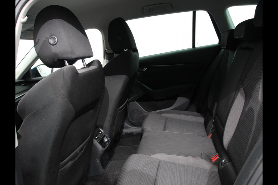 Škoda Octavia Combi 1.0 TSI 110pk Business Edition | Navigatie | Digitale Cockpit | Lichtmetalen velgen | Climate Control | Camera | Cruise control