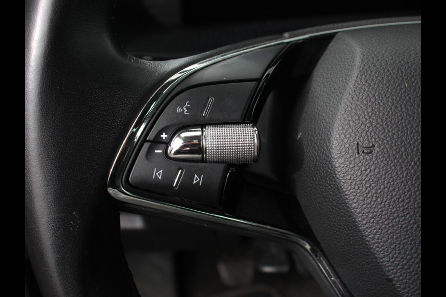 Škoda Octavia Combi 1.0 TSI 110pk Business Edition | Navigatie | Digitale Cockpit | Lichtmetalen velgen | Climate Control | Camera | Cruise control