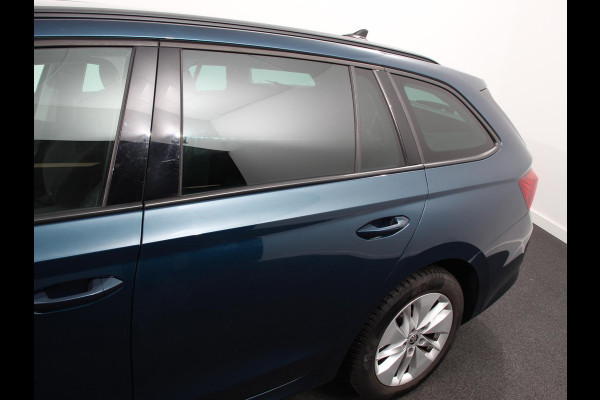 Škoda Octavia Combi 1.0 TSI 110pk Business Edition | Navigatie | Digitale Cockpit | Lichtmetalen velgen | Climate Control | Camera | Cruise control