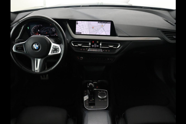 BMW 2 Serie Gran Coupé 218i M Sport | Sportstoelen | Camera | Carplay | Live Cockpit | Half leder | Navigatie | Sfeerverlichting | Full LED | Climate control BMW 2 Serie Gran Coupé 218i M Sport | Sportstoelen | Camera | Carplay | Live Cockpit | Half leder | Navigatie | Sfeerverlichting | Full LED | Climate control