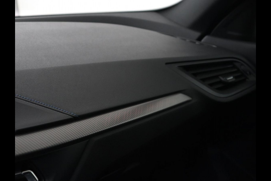 BMW 2 Serie Gran Coupé 218i M Sport | Sportstoelen | Camera | Carplay | Live Cockpit | Half leder | Navigatie | Sfeerverlichting | Full LED | Climate control BMW 2 Serie Gran Coupé 218i M Sport | Sportstoelen | Camera | Carplay | Live Cockpit | Half leder | Navigatie | Sfeerverlichting | Full LED | Climate control