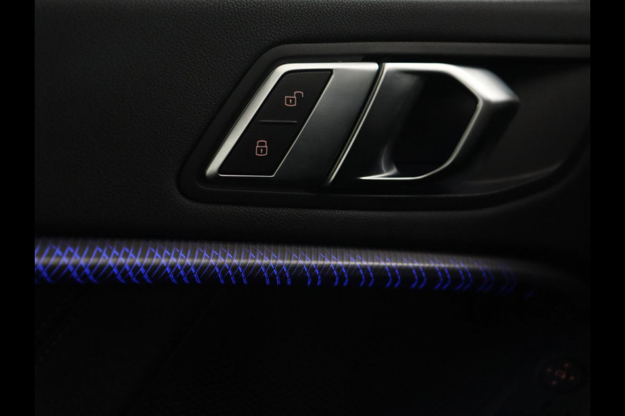 BMW 2 Serie Gran Coupé 218i M Sport | Sportstoelen | Camera | Carplay | Live Cockpit | Half leder | Navigatie | Sfeerverlichting | Full LED | Climate control BMW 2 Serie Gran Coupé 218i M Sport | Sportstoelen | Camera | Carplay | Live Cockpit | Half leder | Navigatie | Sfeerverlichting | Full LED | Climate control