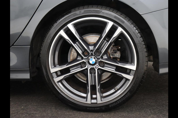 BMW 2 Serie Gran Coupé 218i M Sport | Sportstoelen | Camera | Carplay | Live Cockpit | Half leder | Navigatie | Sfeerverlichting | Full LED | Climate control BMW 2 Serie Gran Coupé 218i M Sport | Sportstoelen | Camera | Carplay | Live Cockpit | Half leder | Navigatie | Sfeerverlichting | Full LED | Climate control