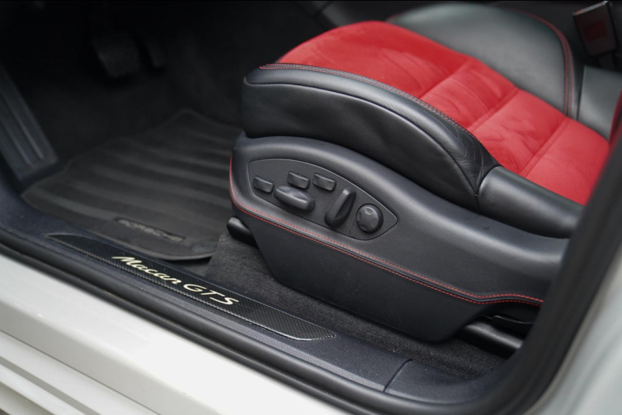 Porsche Macan 2.9 GTS | SportChrono | Panorama | Facelift | Adaptieve Cruise | 360 Cam | 21 inch | Carbon | Burmester | BTW Auto | Porsche Macan 2.9 GTS | SportChrono | Panorama | Facelift | Adaptieve Cruise | 360 Cam | 21 inch | Carbon | Burmester | BTW Auto |