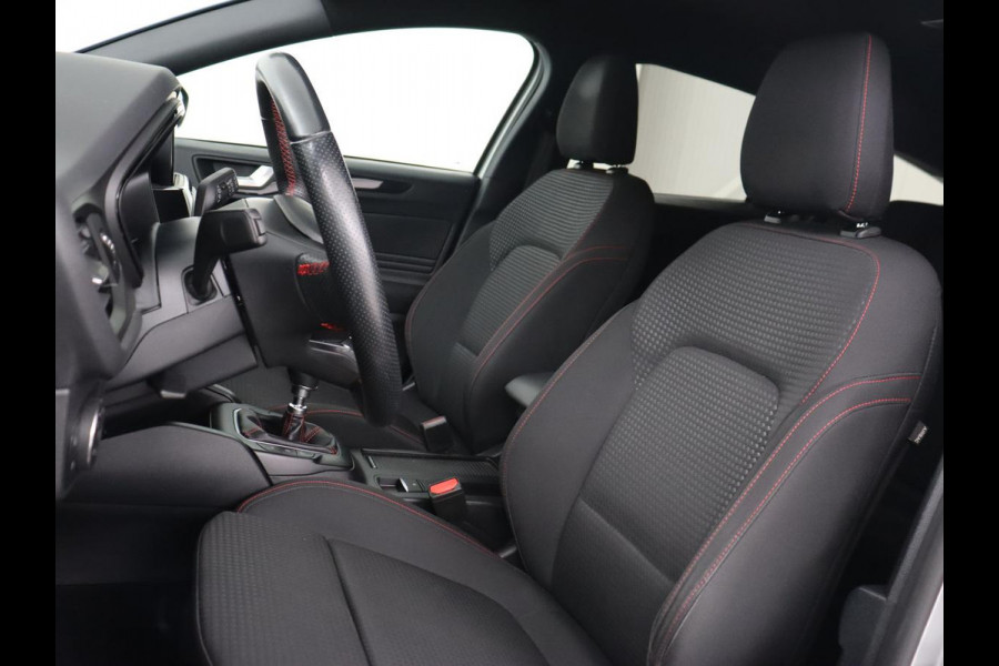 Ford Focus 1.0 EcoBoost Hybrid ST Line | Trekhaak | Camera | Carplay | Keyless | Navigatie | Full LED | Comfortstoelen | Climate control | Parkeerhulp | Cruise control | Getint glas