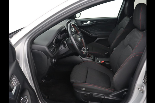 Ford Focus 1.0 EcoBoost Hybrid ST Line | Trekhaak | Camera | Carplay | Keyless | Navigatie | Full LED | Comfortstoelen | Climate control | Parkeerhulp | Cruise control | Getint glas