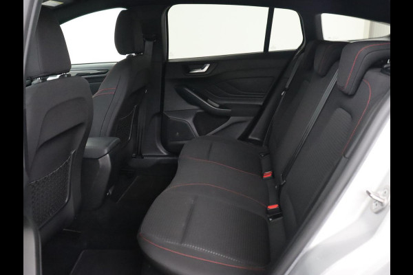 Ford Focus 1.0 EcoBoost Hybrid ST Line | Trekhaak | Camera | Carplay | Keyless | Navigatie | Full LED | Comfortstoelen | Climate control | Parkeerhulp | Cruise control | Getint glas