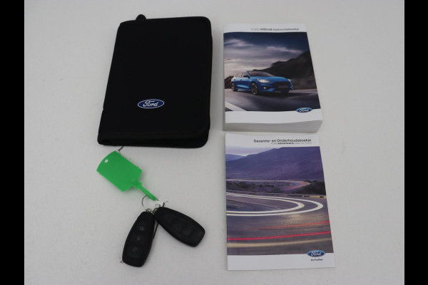 Ford Focus 1.0 EcoBoost Hybrid ST Line | Trekhaak | Camera | Carplay | Keyless | Navigatie | Full LED | Comfortstoelen | Climate control | Parkeerhulp | Cruise control | Getint glas