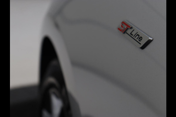 Ford Focus 1.0 EcoBoost Hybrid ST Line | Trekhaak | Camera | Carplay | Keyless | Navigatie | Full LED | Comfortstoelen | Climate control | Parkeerhulp | Cruise control | Getint glas