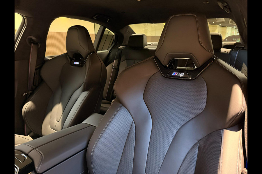 BMW 5 Serie M5 M Carbon|M Drivers Package|M Drive Professional|Driving + Parking Assistant Professional|Alcantara BMW 5 Serie M5 M Carbon|M Drivers Package|M Drive Professional|Driving + Parking Assistant Professional|Alcantara