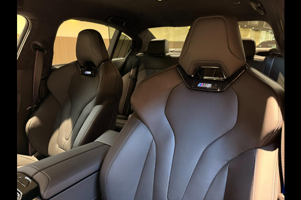 BMW 5 Serie M5 M Carbon|M Drivers Package|M Drive Professional|Driving + Parking Assistant Professional|Alcantara BMW 5 Serie M5 M Carbon|M Drivers Package|M Drive Professional|Driving + Parking Assistant Professional|Alcantara