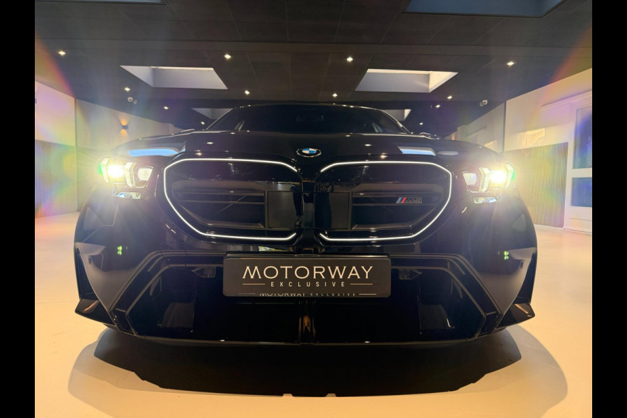 BMW 5 Serie M5 M Carbon|M Drivers Package|M Drive Professional|Driving + Parking Assistant Professional|Alcantara BMW 5 Serie M5 M Carbon|M Drivers Package|M Drive Professional|Driving + Parking Assistant Professional|Alcantara