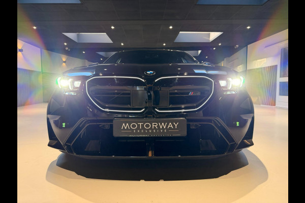 BMW 5 Serie M5 M Carbon|M Drivers Package|M Drive Professional|Driving + Parking Assistant Professional|Alcantara BMW 5 Serie M5 M Carbon|M Drivers Package|M Drive Professional|Driving + Parking Assistant Professional|Alcantara