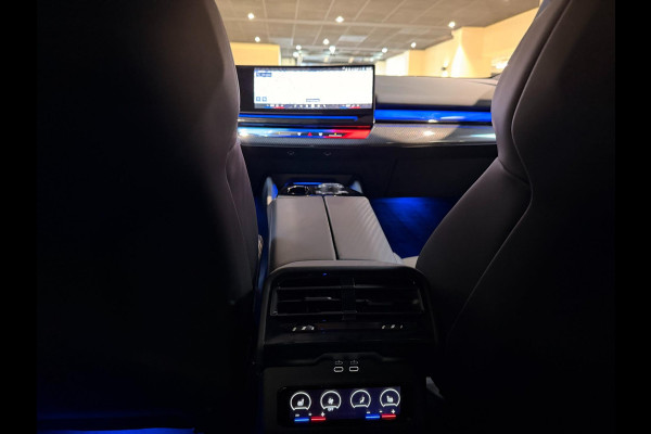 BMW 5 Serie M5 M Carbon|M Drivers Package|M Drive Professional|Driving + Parking Assistant Professional|Alcantara BMW 5 Serie M5 M Carbon|M Drivers Package|M Drive Professional|Driving + Parking Assistant Professional|Alcantara