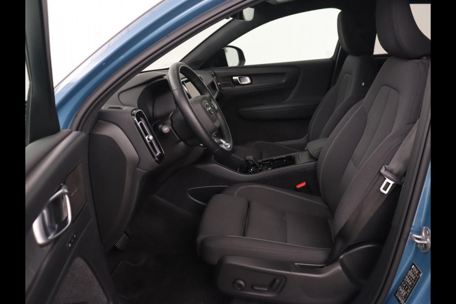 Volvo C40 Recharge Plus 69 kWh | Panoramadak | Stoelverwarming | Harman/Kardon | Warmtepomp | Carplay | Adaptive cruise | Stuurverwarming | 360 Camera | Full LED