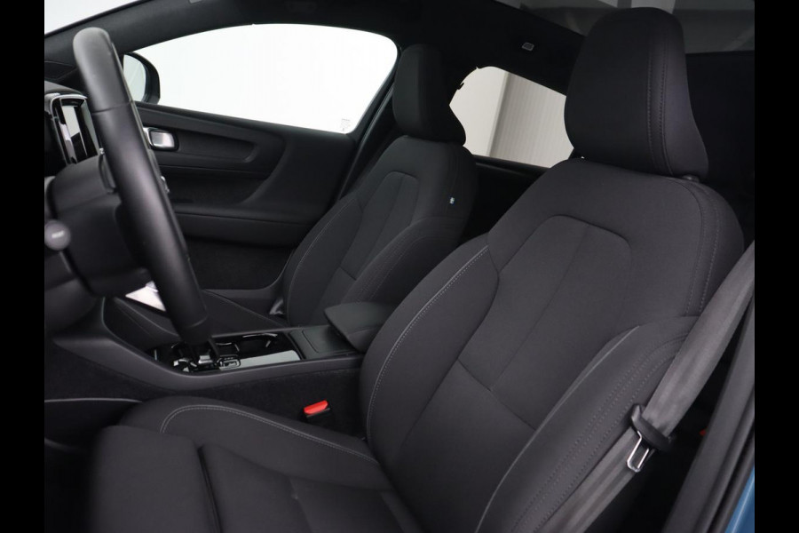 Volvo C40 Recharge Plus 69 kWh | Panoramadak | Stoelverwarming | Harman/Kardon | Warmtepomp | Carplay | Adaptive cruise | Stuurverwarming | 360 Camera | Full LED