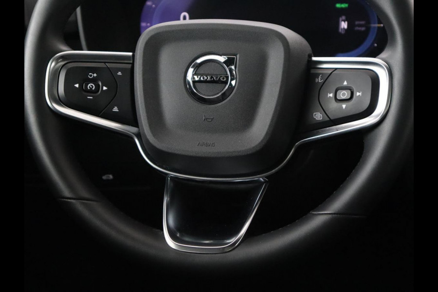 Volvo C40 Recharge Plus 69 kWh | Panoramadak | Stoelverwarming | Harman/Kardon | Warmtepomp | Carplay | Adaptive cruise | Stuurverwarming | 360 Camera | Full LED