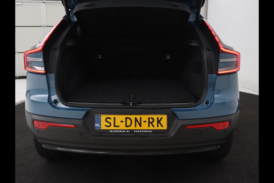 Volvo C40 Recharge Plus 69 kWh | Panoramadak | Stoelverwarming | Harman/Kardon | Warmtepomp | Carplay | Adaptive cruise | Stuurverwarming | 360 Camera | Full LED