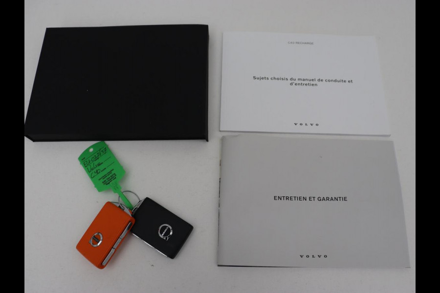 Volvo C40 Recharge Plus 69 kWh | Panoramadak | Stoelverwarming | Harman/Kardon | Warmtepomp | Carplay | Adaptive cruise | Stuurverwarming | 360 Camera | Full LED