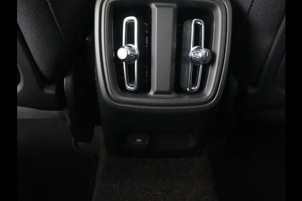 Volvo C40 Recharge Plus 69 kWh | Panoramadak | Stoelverwarming | Harman/Kardon | Warmtepomp | Carplay | Adaptive cruise | Stuurverwarming | 360 Camera | Full LED