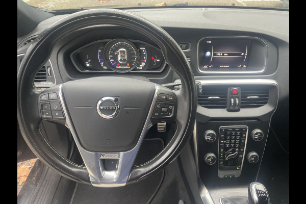 Volvo V40 2.0 T4 Business Sport | Cruise Control | Parkeersensoren | Stoelverwarming