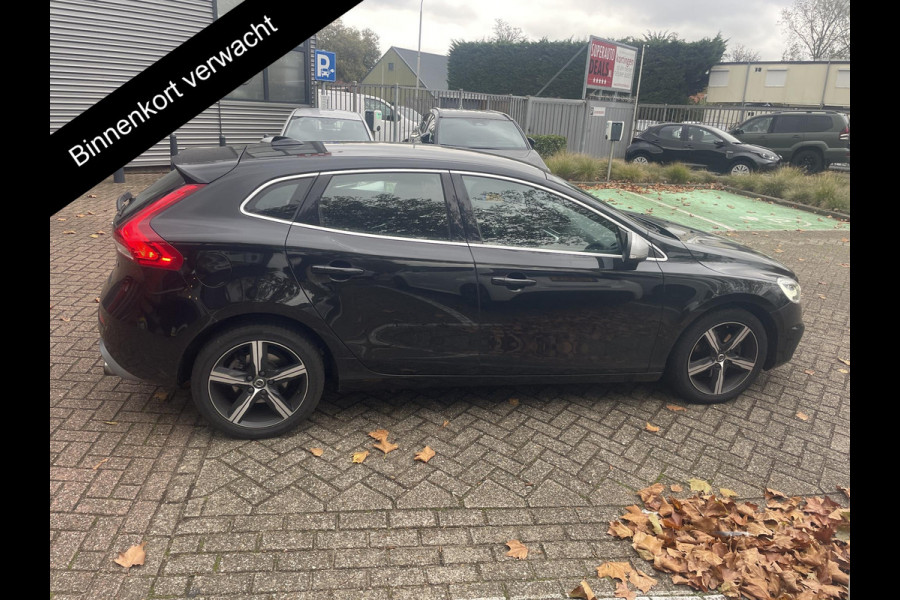Volvo V40 2.0 T4 Business Sport | Cruise Control | Parkeersensoren | Stoelverwarming