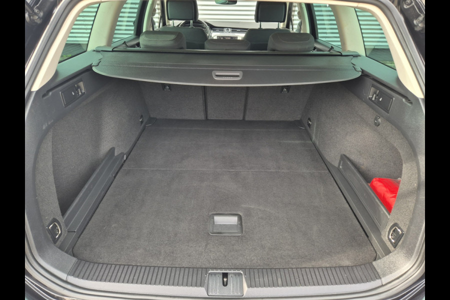 Volkswagen Passat Variant 1.4 TSI ACT Highline ,airco,adap cruise,navigatie,stoelverwarming,parkeersensoren, Volkswagen Passat Variant 1.4 TSI ACT Highline ,airco,adap cruise,navigatie,stoelverwarming,parkeersensoren,