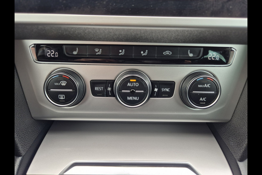 Volkswagen Passat Variant 1.4 TSI ACT Highline ,airco,adap cruise,navigatie,stoelverwarming,parkeersensoren, Volkswagen Passat Variant 1.4 TSI ACT Highline ,airco,adap cruise,navigatie,stoelverwarming,parkeersensoren,