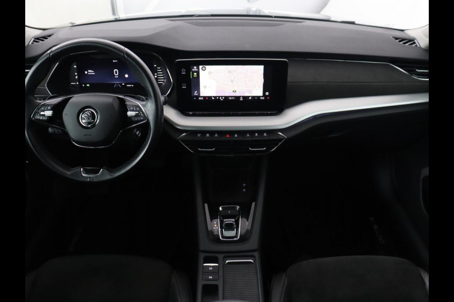 Škoda Octavia 1.0 e-TSI Business Edition Plus | Leder/Alcantara | Achterbankverwarming | Trekhaak | Adaptive cruise | Camera | Sfeerverlichting | Stoelverwarming | Carplay | Park Assist | Memory