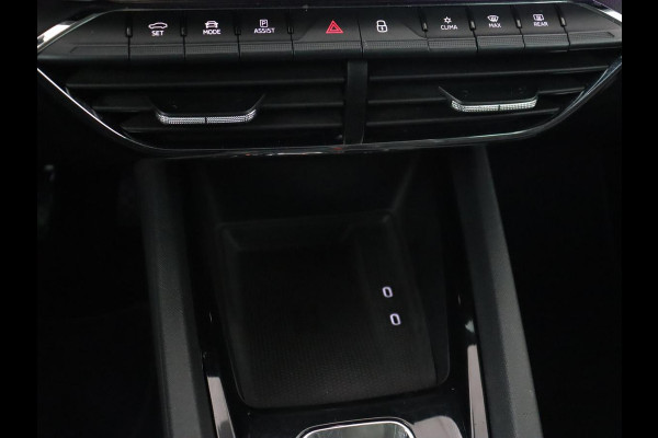 Škoda Octavia 1.0 e-TSI Business Edition Plus | Leder/Alcantara | Achterbankverwarming | Trekhaak | Adaptive cruise | Camera | Sfeerverlichting | Stoelverwarming | Carplay | Park Assist | Memory