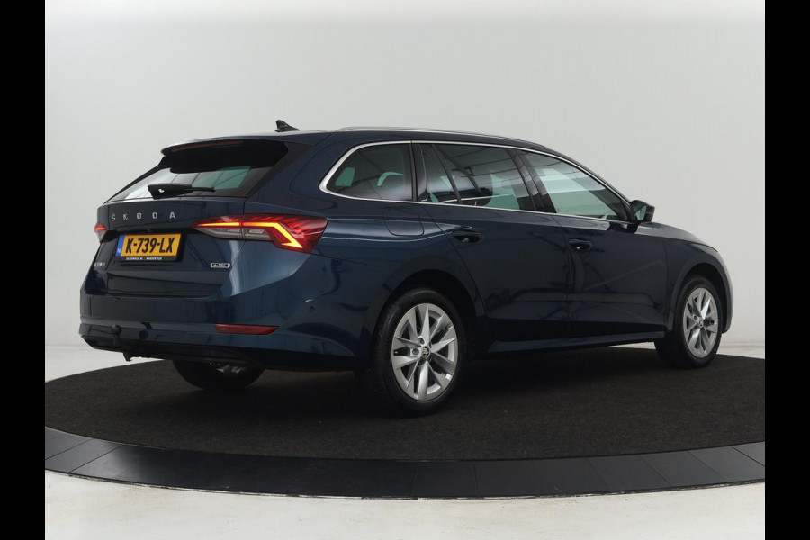 Škoda Octavia 1.0 e-TSI Business Edition Plus | Leder/Alcantara | Achterbankverwarming | Trekhaak | Adaptive cruise | Camera | Sfeerverlichting | Stoelverwarming | Carplay | Park Assist | Memory